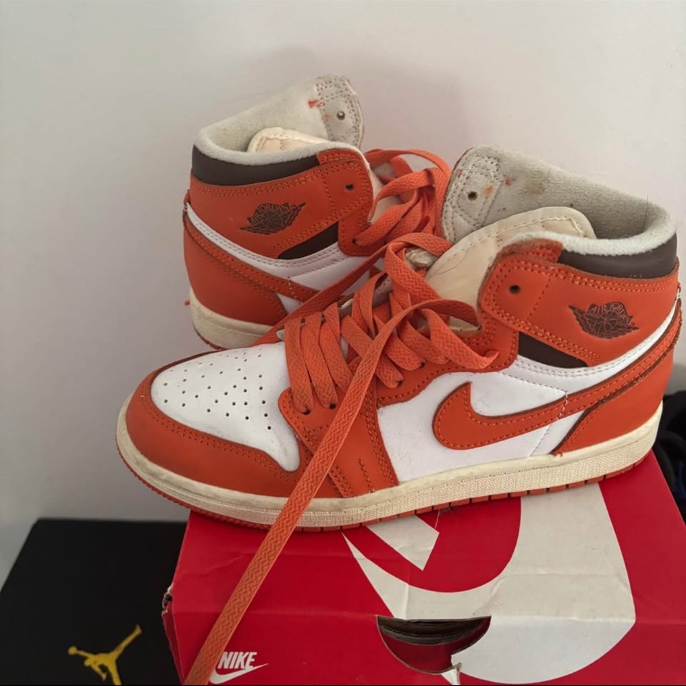 Patrick Star Jordan 1's 3Y